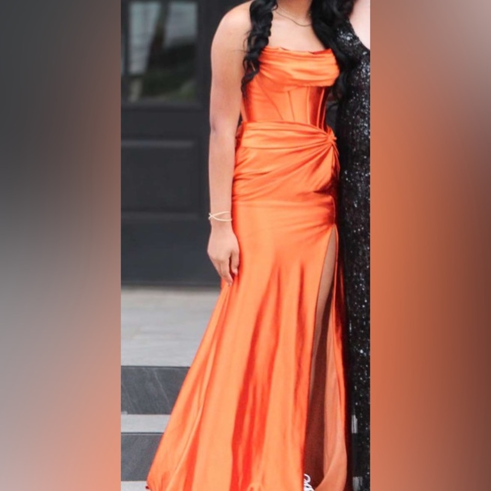 SHERRI HILL PROM DRESS!!